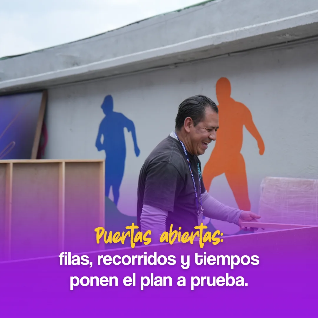 Primera lámina cuadrada de un carrusel sobre fondo morado, con un integrante del equipo de producción.
